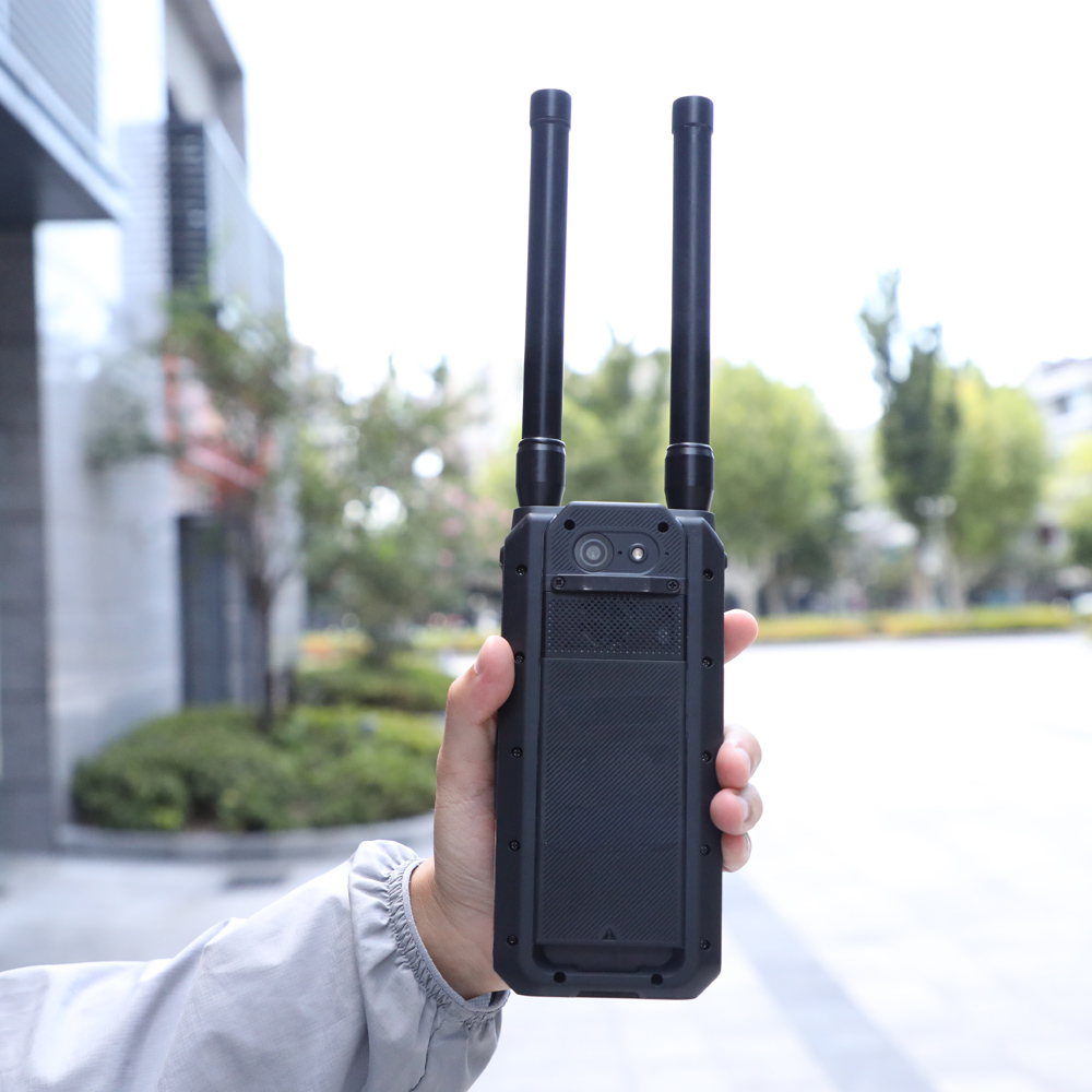 2-3km Handheld Spectrum Detector Locator 65-6000MHz Remote ID Anti-Drone RF Drone Detection